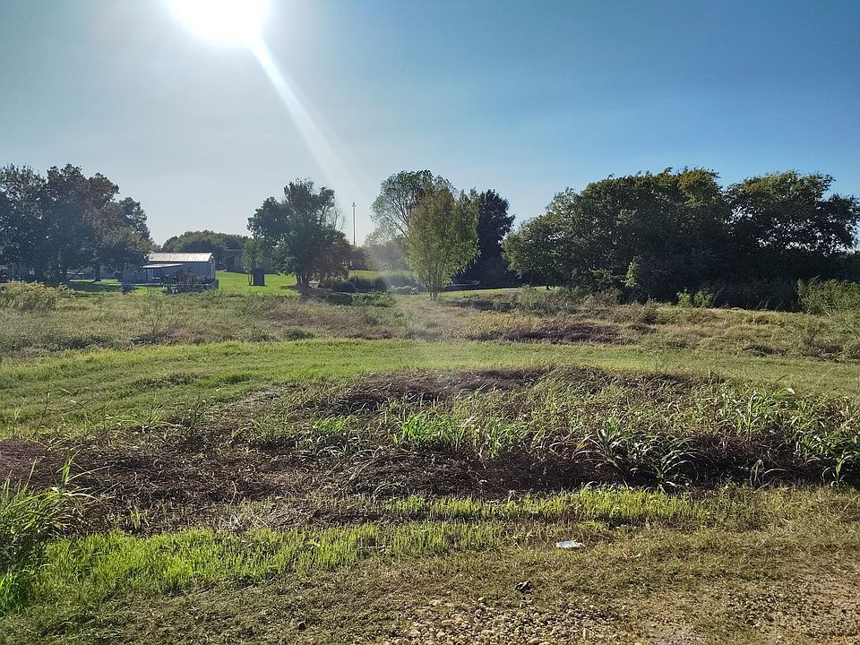 1st image of 407 E Avenue A