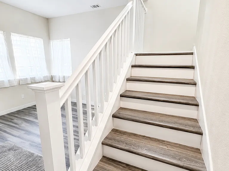 9 Lake House Ct — Photo 14