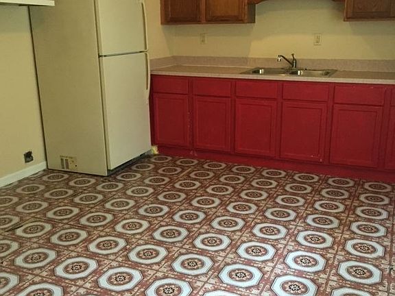 3rd image of 4921 N Kenyon Dr