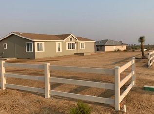 14460 Nevada Rd, Phelan, CA 92371