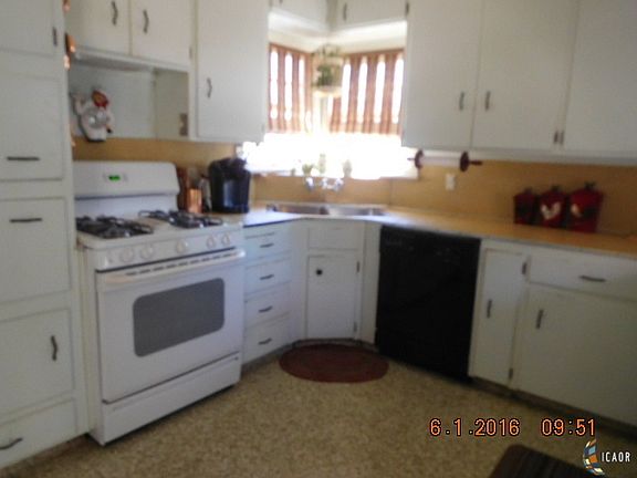 2nd image of 1205 Sandalwood Dr