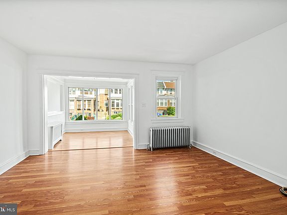 5th image of 253 S Saint Bernard St