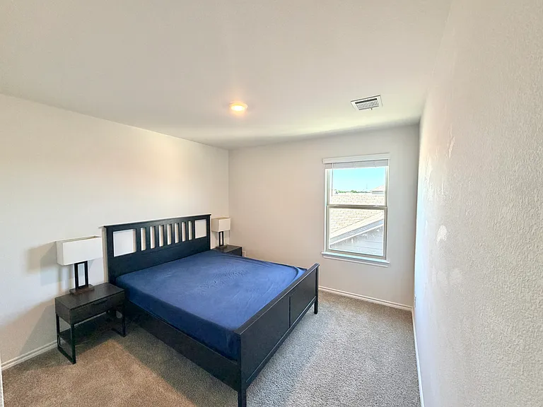 816 Country Rd — Photo 8