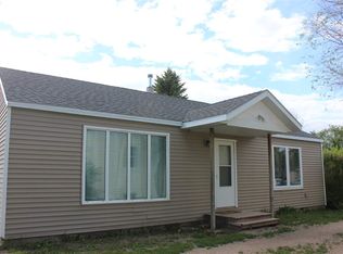 310 7th Ave SE, Stanley, ND 58784