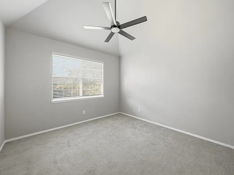2416 McCarran Dr — Photo 41