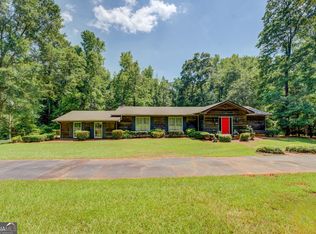 2400 White Pine Ln, Mansfield, GA 30055