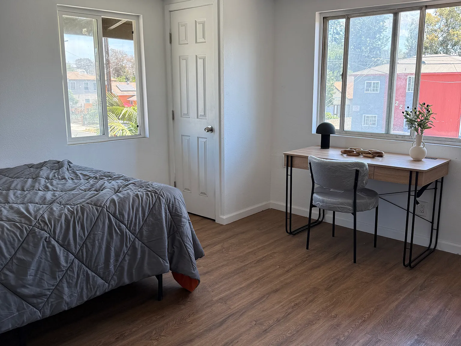 Studio, 2930 sqft, $1,050 — Photo 4