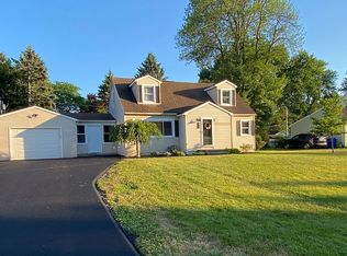 625 Beverly Dr, Webster, NY 14580