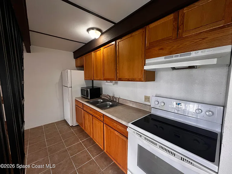 4816 Overlook Dr NE #1 — Photo 2