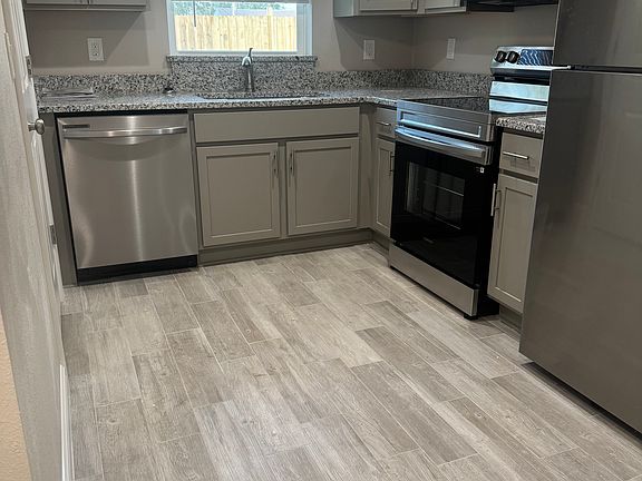 3rd image of 108 W Orange Ave #108