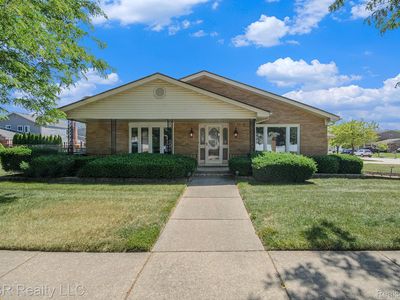 15810 Cumberland St, Riverview, MI, 48193