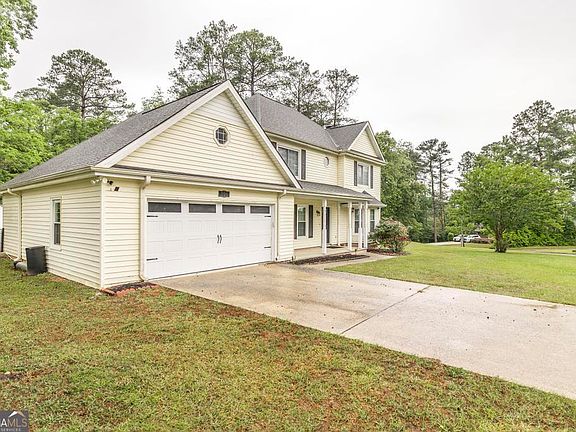 4th image of 208 Shenandoah Trl