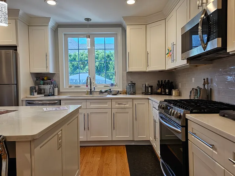 11 Arnold St #11 — Photo 4