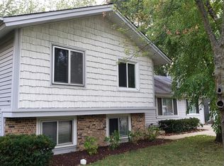 1300 Sea Biscuit Ln, Hanover Park, IL 60133