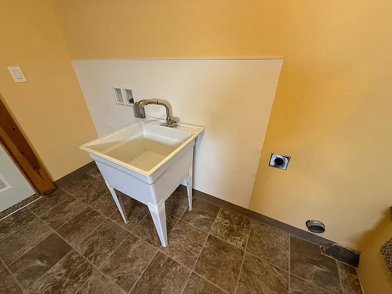 2530 Summer St SE — Photo 22