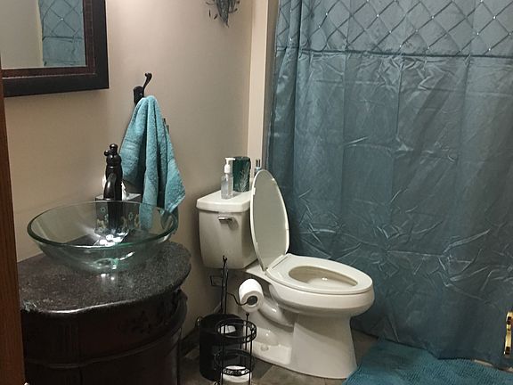 2nd image of 19300 Golfview Dr