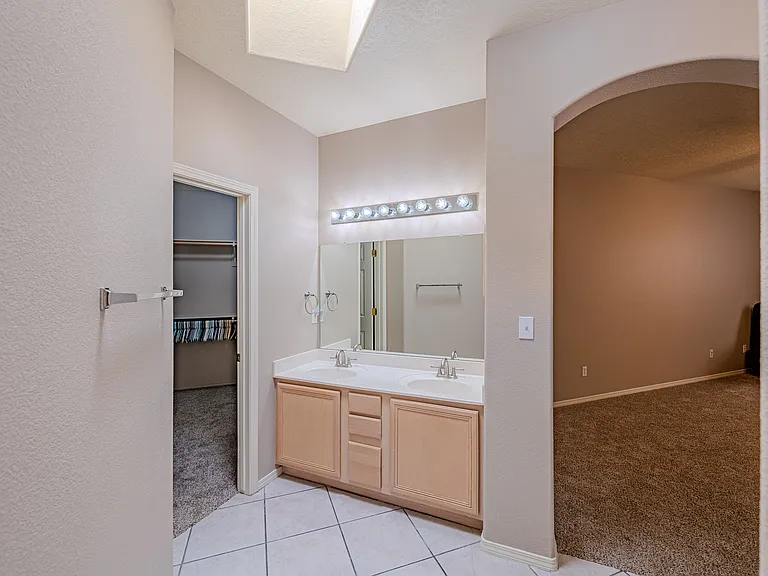 1124 Calle Corvo NE — Photo 24