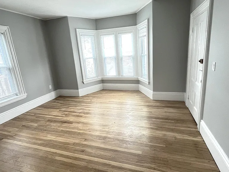 31 Ridgeway St #1 — Photo 6