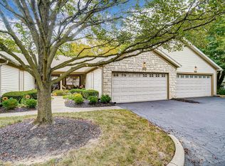 392 Crescent Ct, Westerville, OH 43081