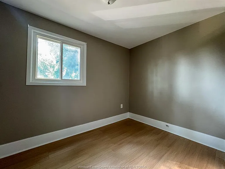 3458 Harris St — Photo 10