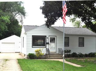 627 Summit Ave, Waterloo, IA 50701