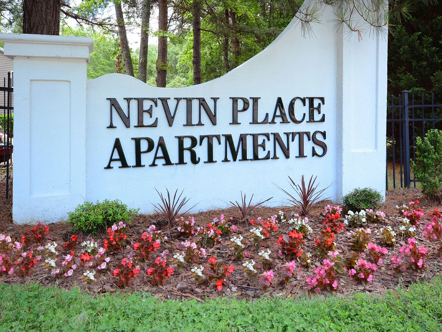 Nevin Place Apartments — Photo 2