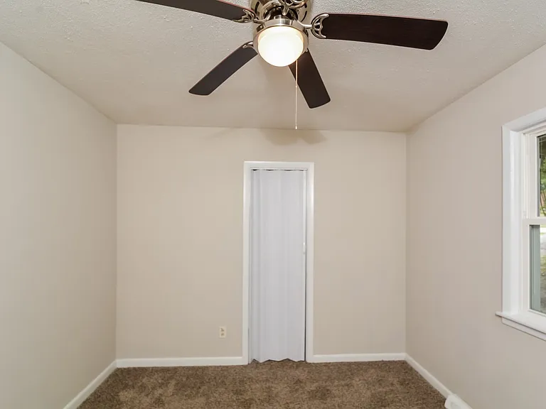 632760_024_bedroom_13156071.jpg