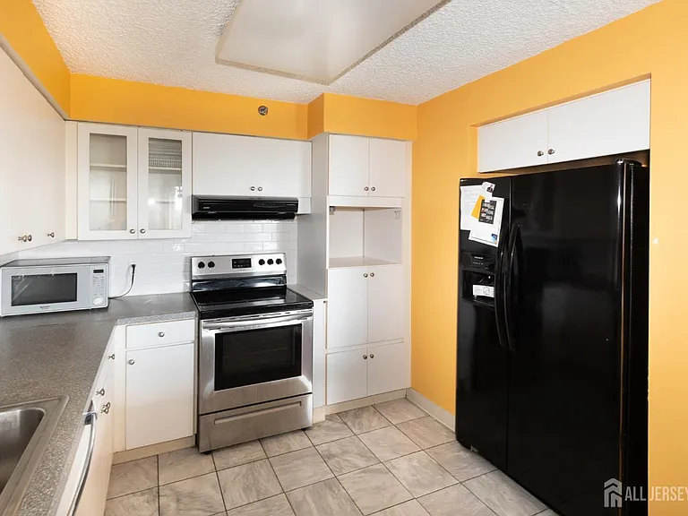 30 S Adelaide Ave #5M — Photo 10