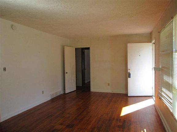 3rd image of 1964 Pinedale Pl