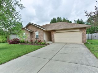5253 S Morning Glory Ln, Battlefield, MO 65619