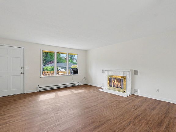 5th image of 18317 11th Ave NE