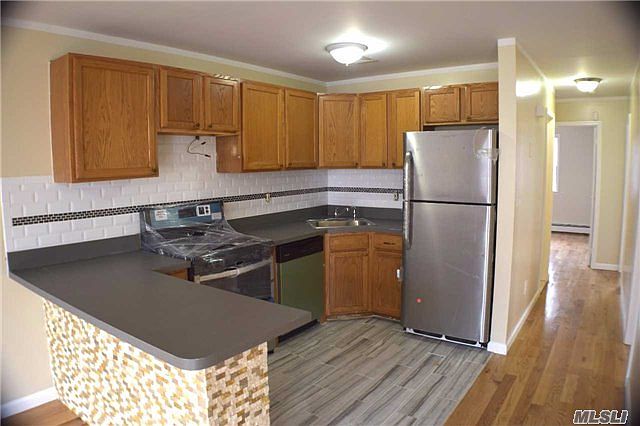1st image of 2927 Martin Ct