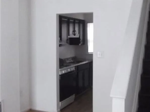 556 Gold St, Baltimore, MD 21217