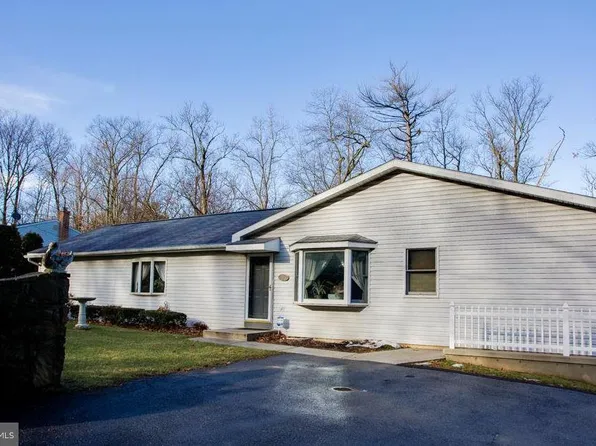 1336 Piketown Rd, Harrisburg, PA 17112