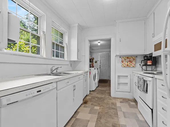 1232 Jones St, Newberry, SC 29108