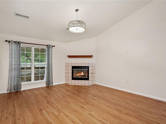 3rd image of 2445 W Houston St