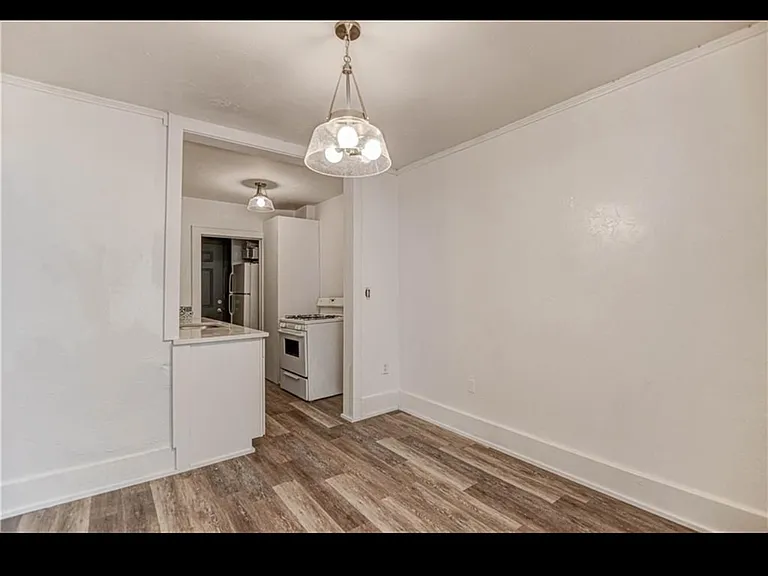 2423 NW 11th St — Photo 14