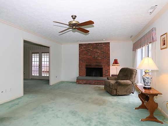5th image of 3532 Forestoak Ct