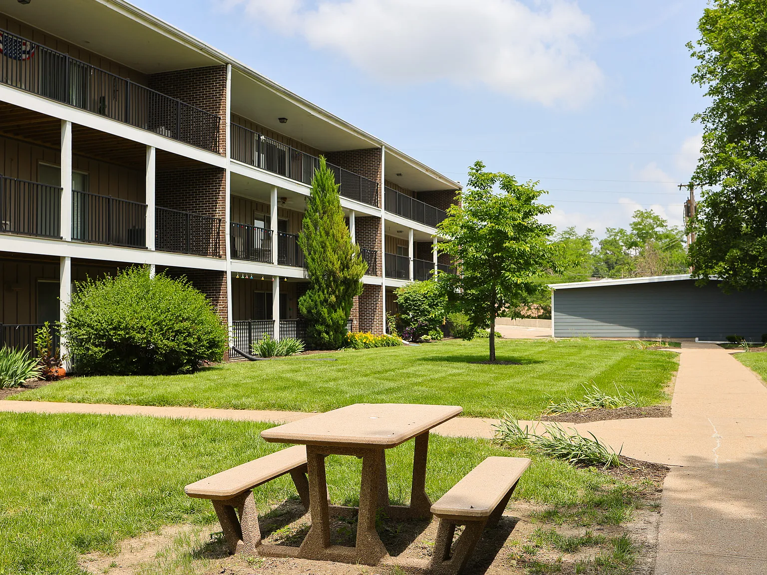 Westbrook Gardens — Photo 2