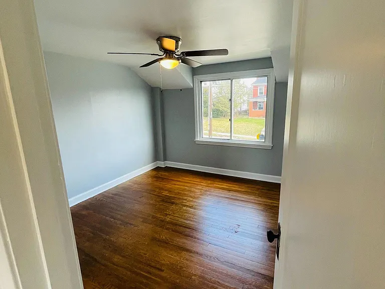 1305 Highland Ave — Photo 25