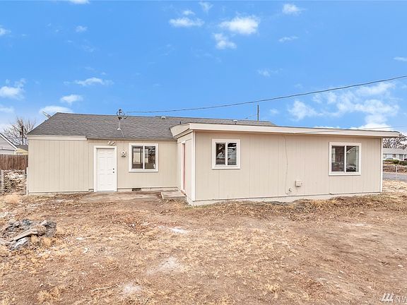 5th image of 1310 Arnold Dr