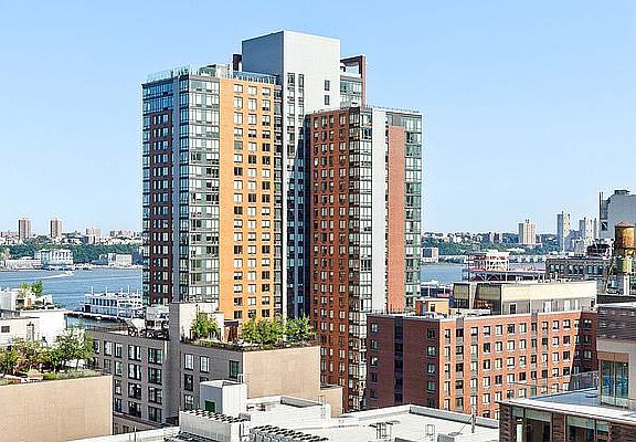 3rd image of 500 W 43rd St APT 27J
