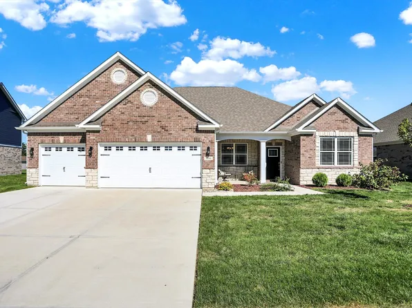 4696 W Tradwell Dr, New Palestine, IN 46163