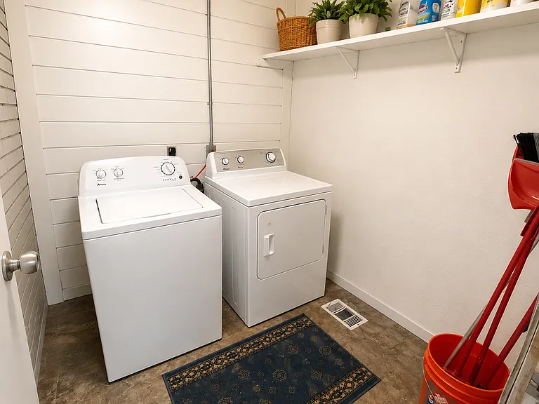 1140 Park Ave — Photo 17