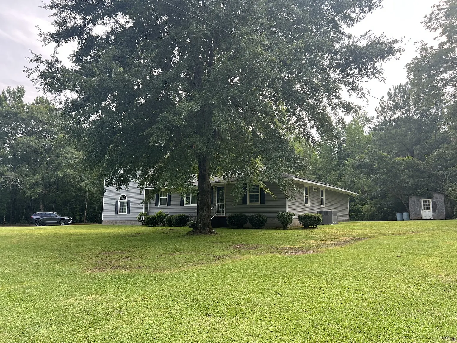 4 bed, 2614 sqft, $2,250 — Photo 2