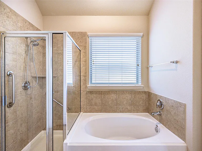 19306 Boulder Bay Ln — Photo 27