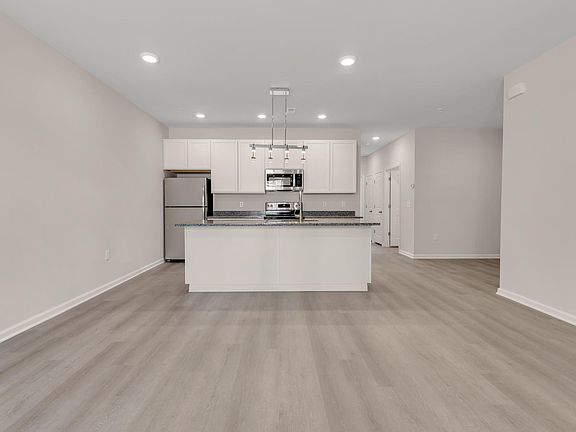2nd image of 23 Wildflower Ln