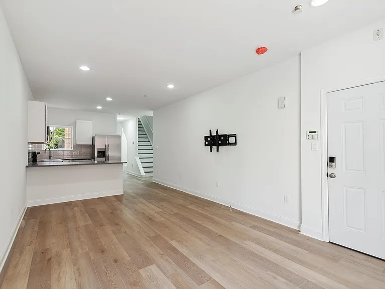 1833 N 18th St #1 — Photo 9