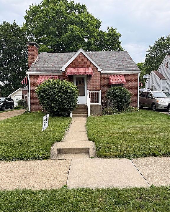 1st image of 209 6th St NE