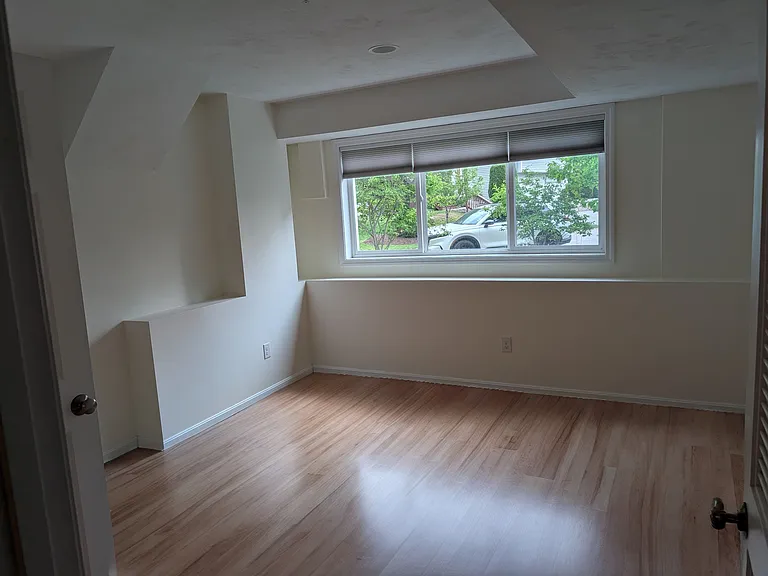131 America Blvd — Photo 19